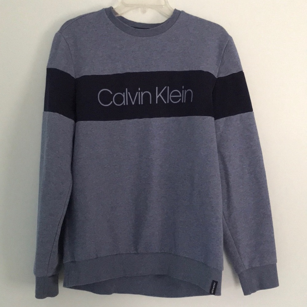 Calvin Klein two-tone blue crewneck sweater, size medium